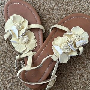 Yellow flower sandals, size 7